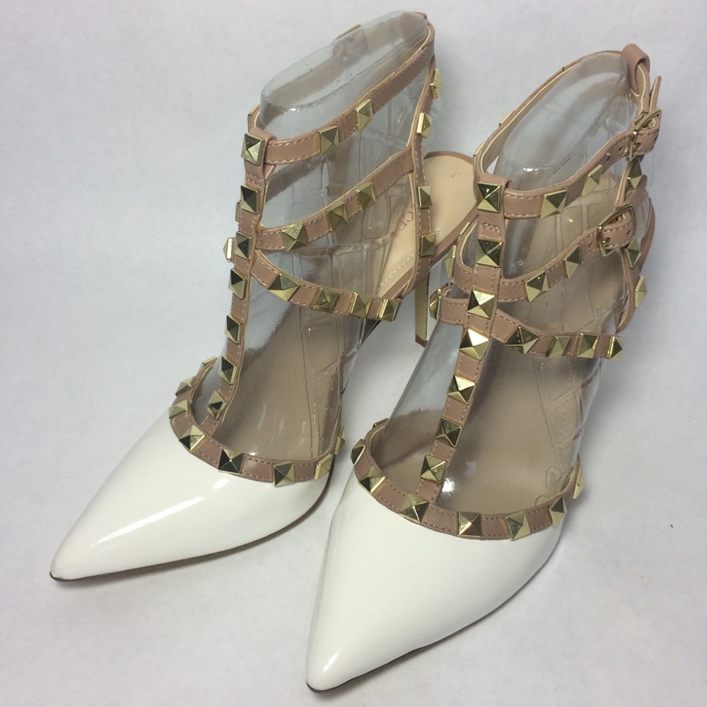 BCBGeneration darron white pumps